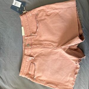 Universal thread high rise short